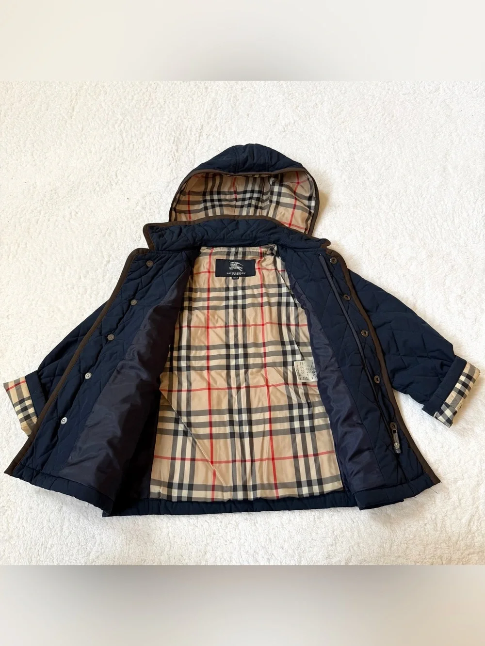 Burberry Quilted Children’s Coat with Detachable Hood in Ink Blue size 5 Boy